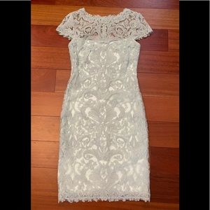 Tadashi Shoji Women Corded Lace Knee-length Cocktail Dress Size 4